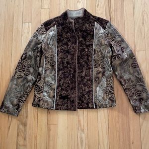 COPY - 4/$20 Chico’s floral crushed velvet blazer jacket size 0